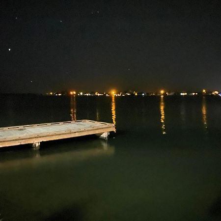 Lakeshore Inn Water Front Moses Lake Exterior photo